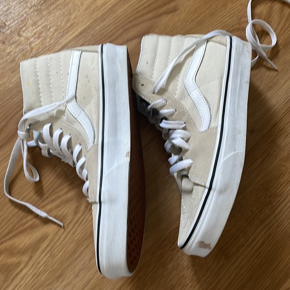 Vans - Picture 2 of 7